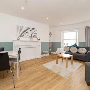 Flash Sale 2 Bedroom Flat Bn38bru05 Apartment
