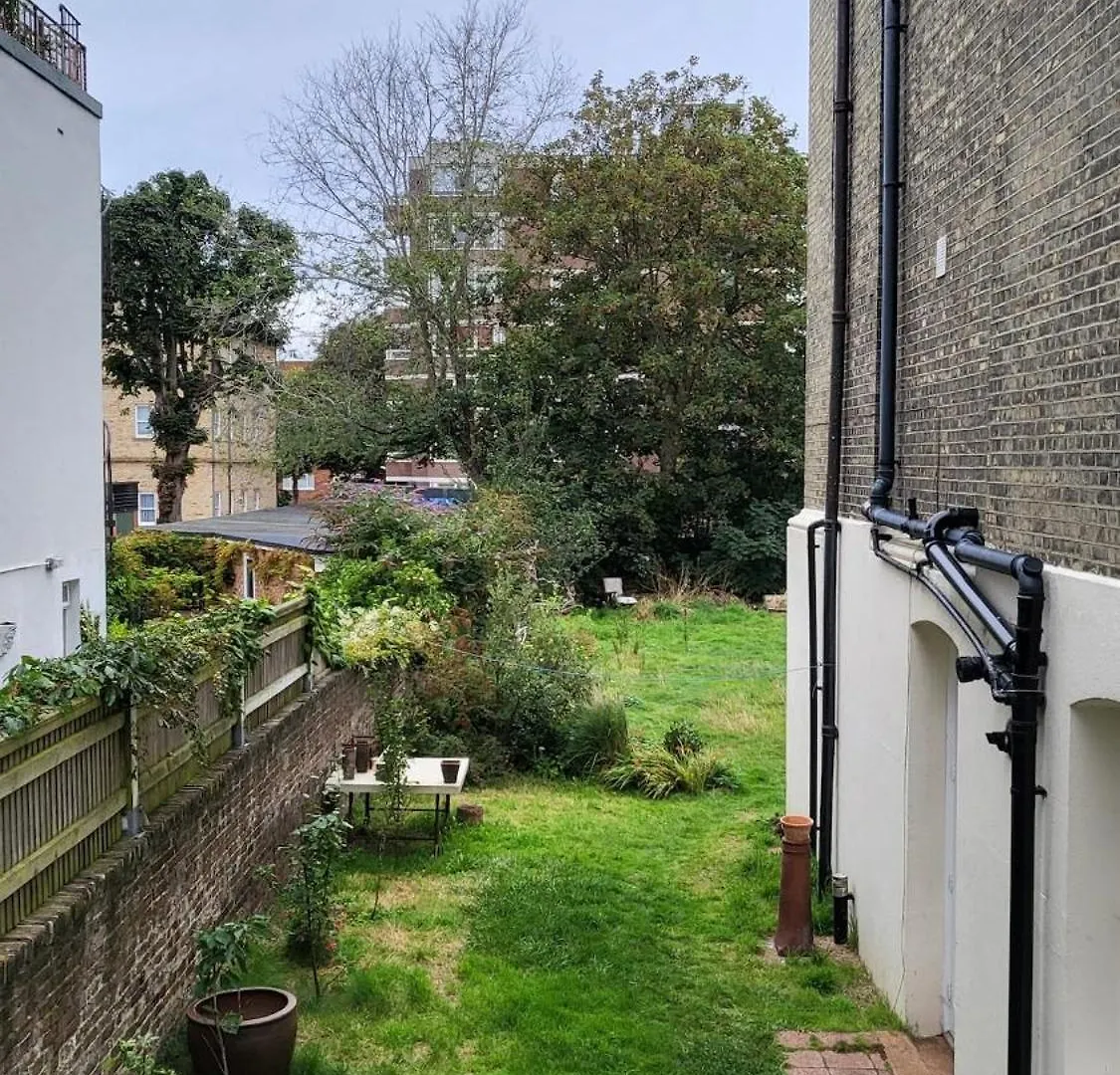21 Mini Loft - Prime Location - Hove - Quiet Apartment United Kingdom